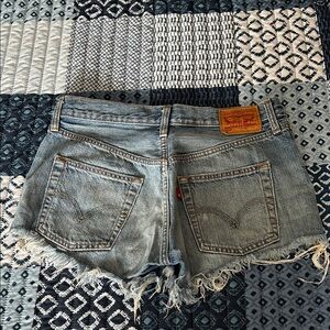 Levi's Women's Light Wash Frayed Denim Cutoff Shorts